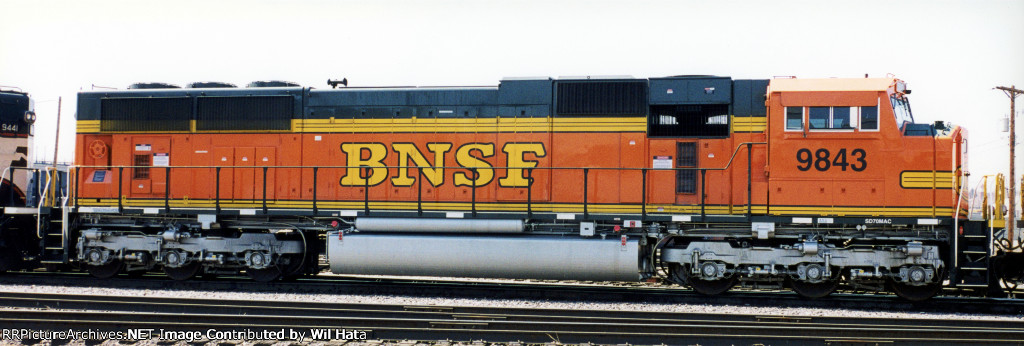 BNSF SD70MAC 9843